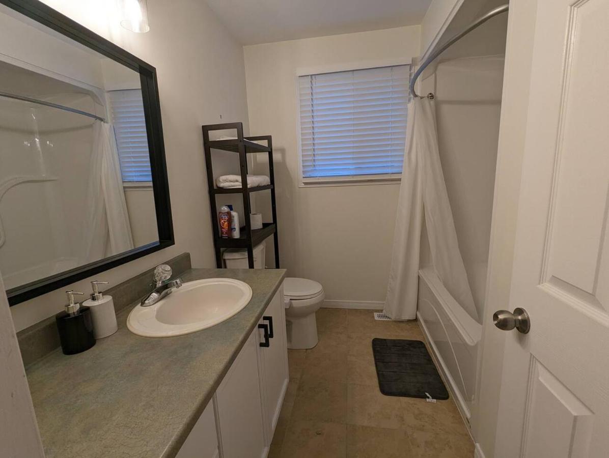 Villa Adorable 4 Bed,3 Bath House Kingston Exterior foto